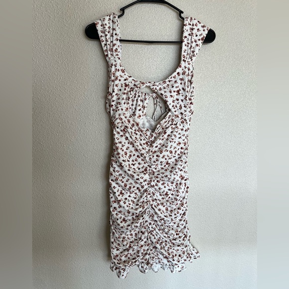 Urban outfitters floral mini dress - Picture 2 of 5